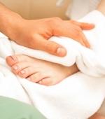 TRATTAMENTO PIEDI - Pedicure Completo